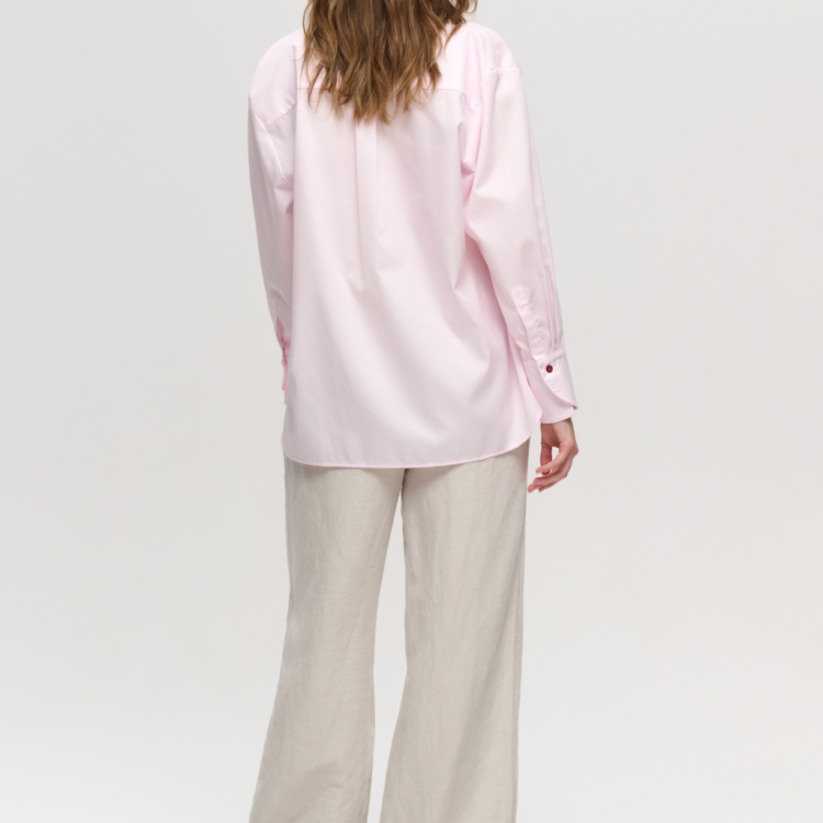 Różowa koszula w stylu smart casual – model PINK DESIRE z kobiecym pazurem