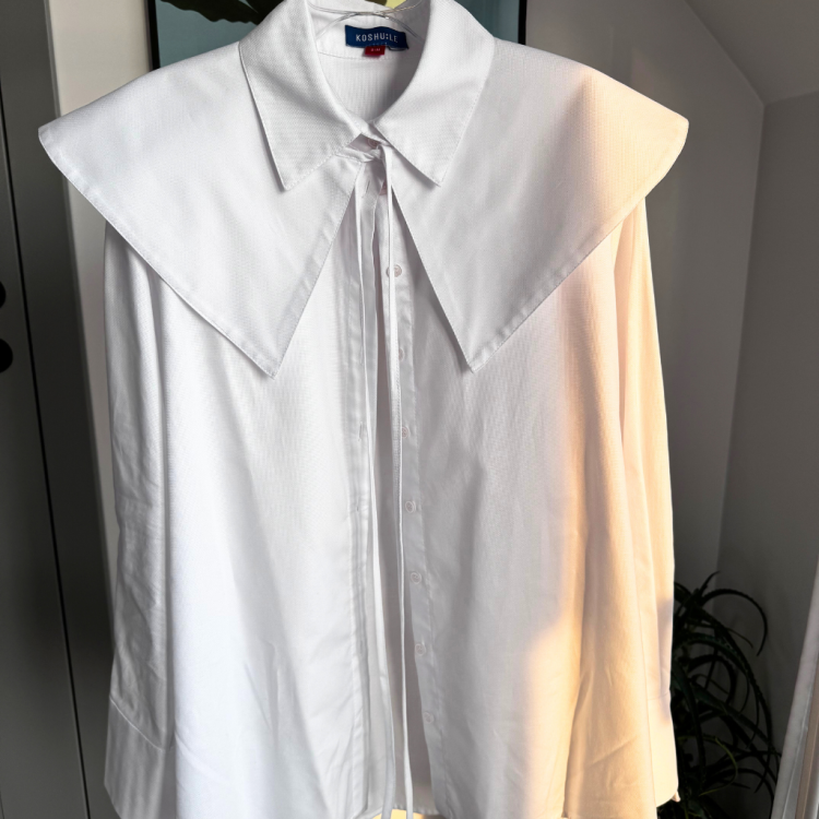 Wiązany kołnierzyk OSLO White – modny detal do stylizacji z koszulą