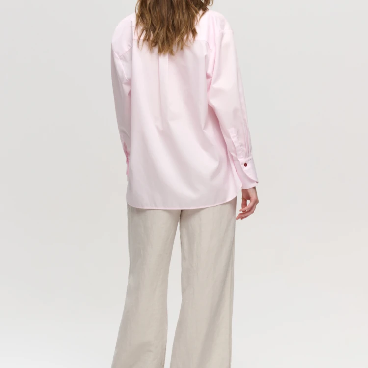 Różowa koszula w stylu smart casual – model PINK DESIRE z kobiecym pazurem